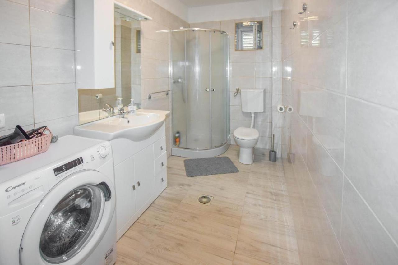 Suite Apartment Toni Poljana  Eksteriør billede