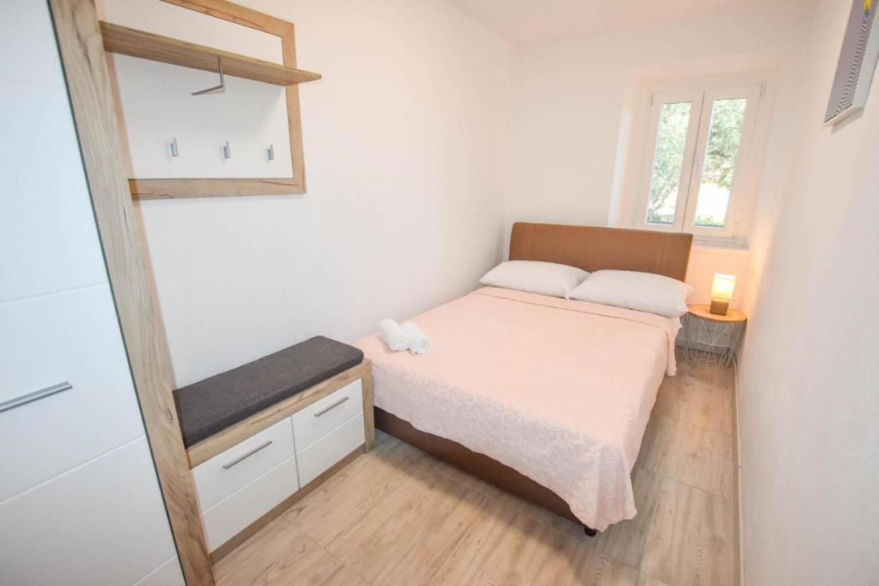 Suite Apartment Toni Poljana  Eksteriør billede